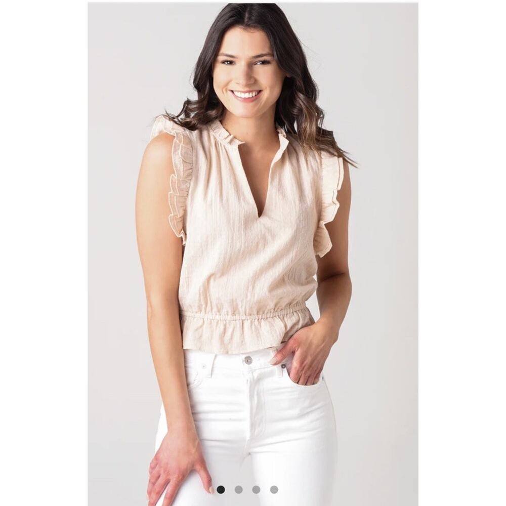 Brand new BB Dakota by Steve Madden In Vintage Ivory “Are You Frill”top size S